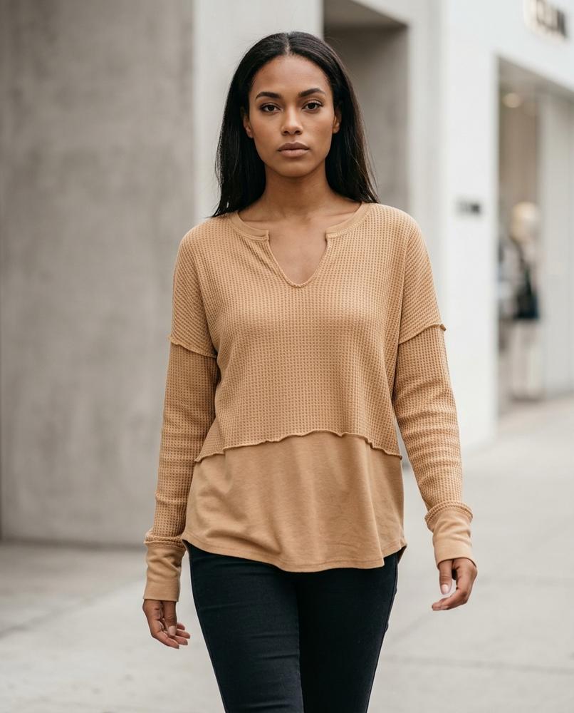Zumieze - Dakar | Waffle-Knit Notched Neck Sweater Women