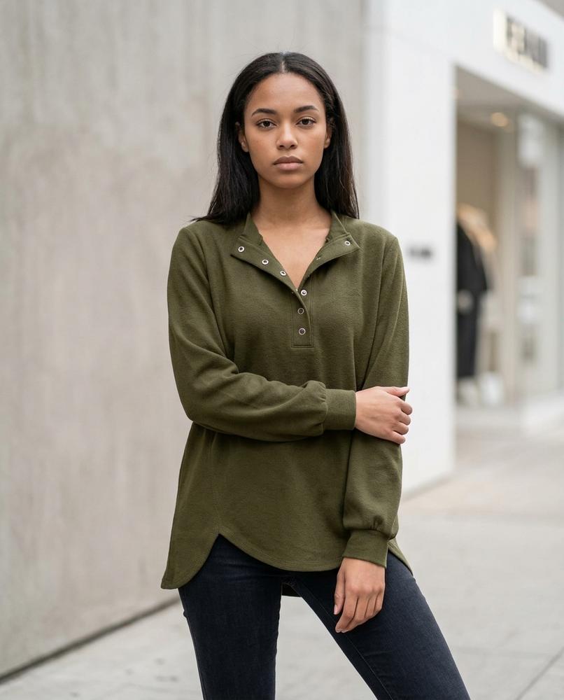 Zumieze - Tilen | High-Collar Button-Placket Sweatshirt Women