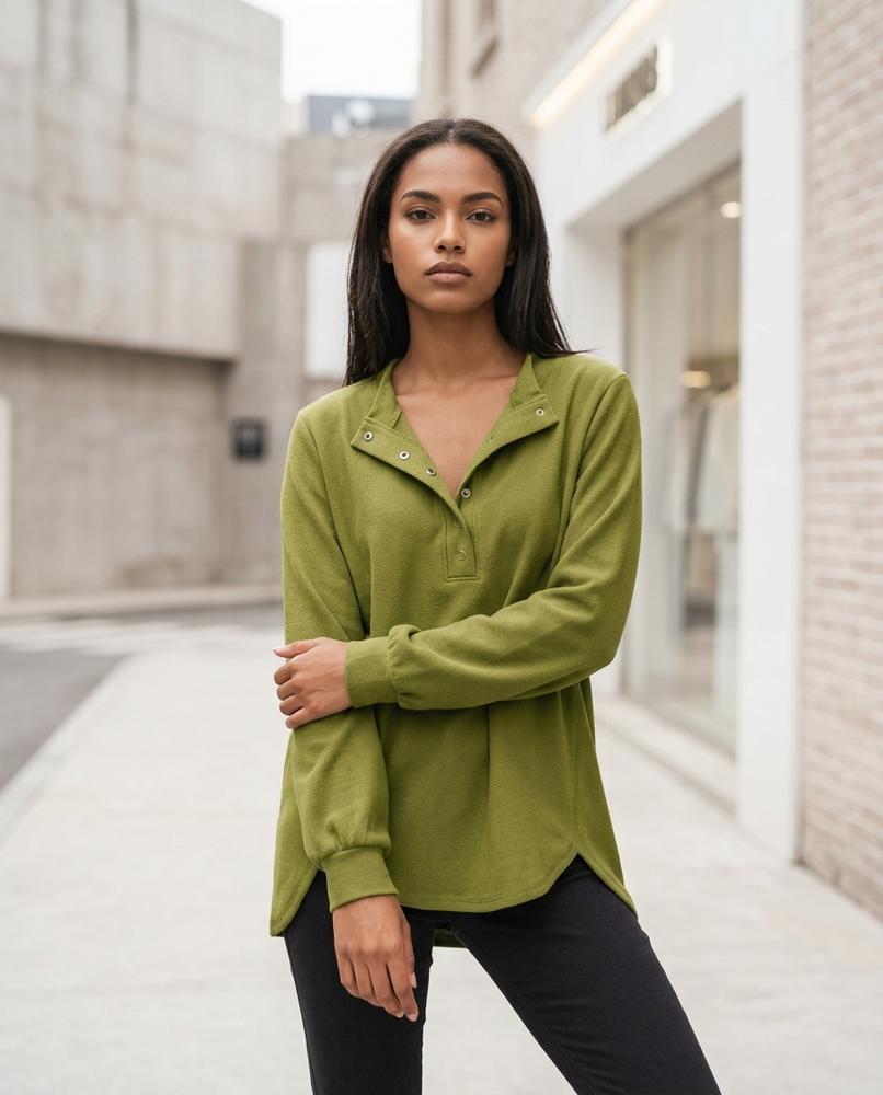 Zumieze - Tilen | High-Collar Button-Placket Sweatshirt Women