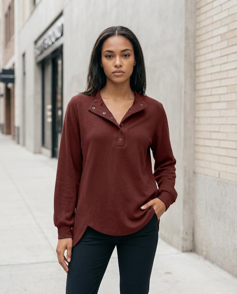 Zumieze - Tilen | High-Collar Button-Placket Sweatshirt Women