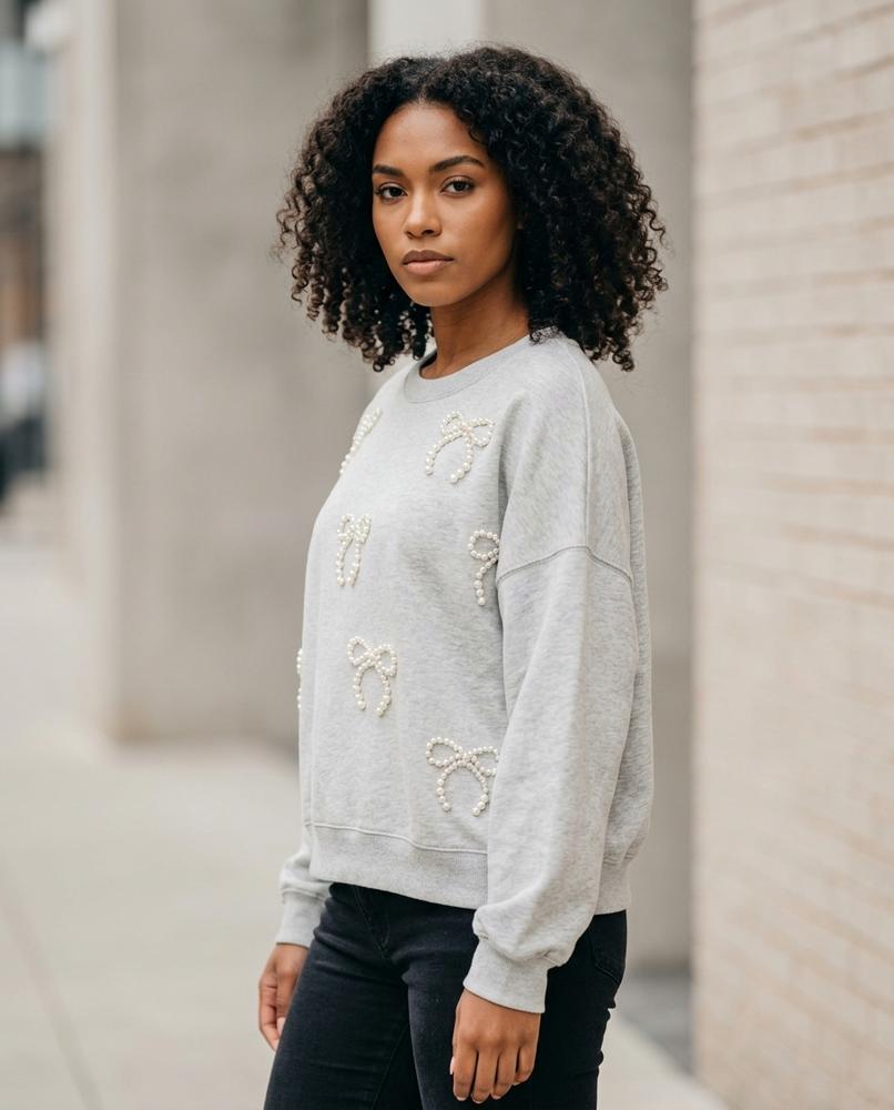 Zumieze - Samor | Pearl-Embellished Crewneck Sweatshirt Women