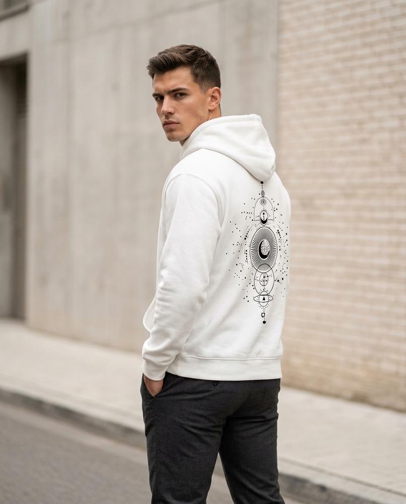 Zumieze - Arkar | Graphic-Print Regular-Fit Hoodie Women