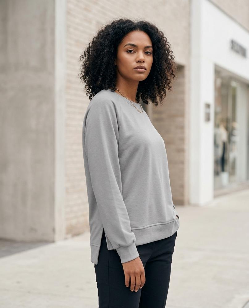 Zumieze - Coran | Raglan Sleeve Side-Slit Sweatshirt Women