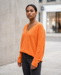 Zumieze - Makar | V-Neck Relaxed-Fit Sweater Women