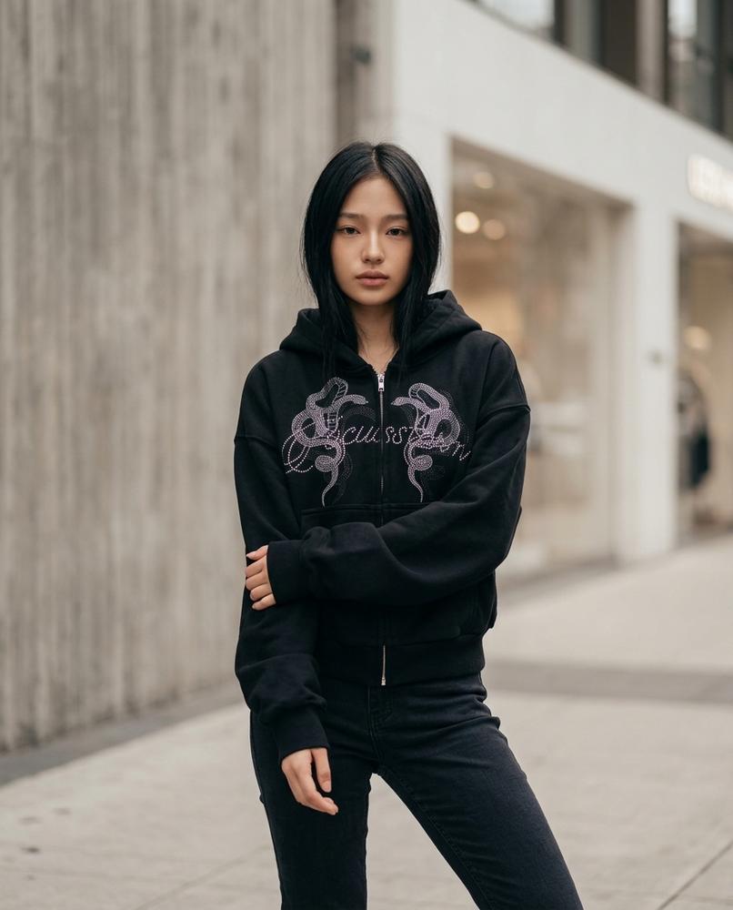 Zumieze - Satal | Zip-Up Cropped Hoodie Women