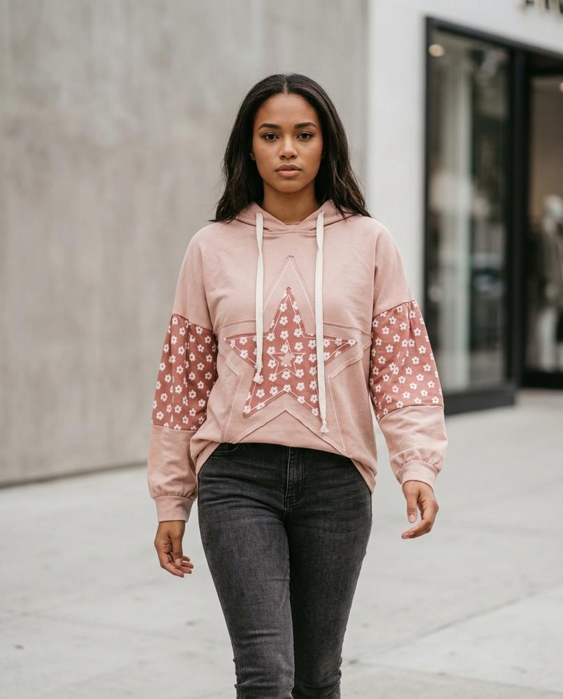 Zumieze - Yozan | Patched Star-Applique Hoodie Women